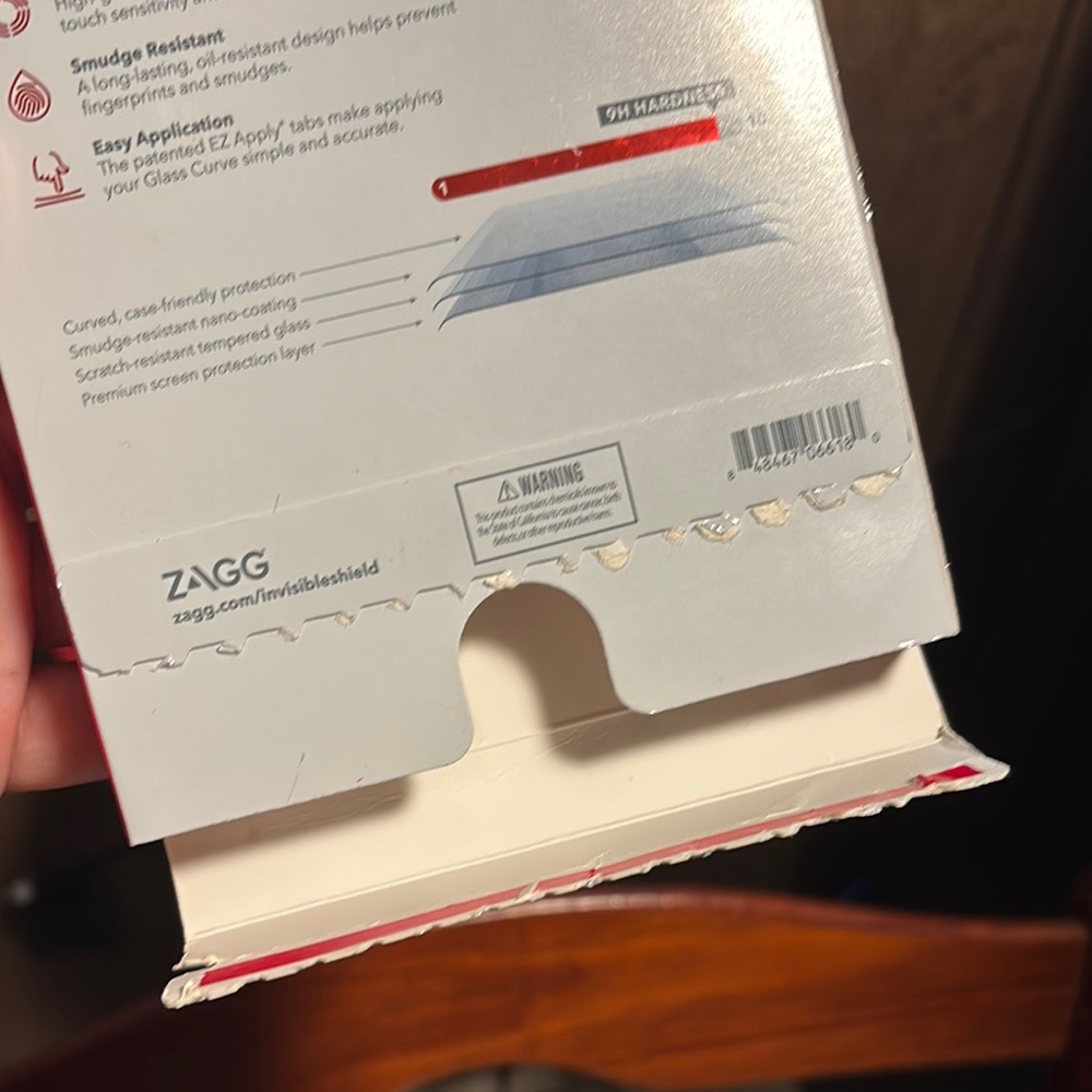 Red Screen Protector for Samsung Devices - Picture 4 of 11